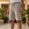 صورة تيشيرت GAP اسود مقلم